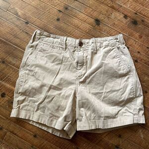 Gap khaki tan 5” gorpcore normcore sporty size 8 shorts